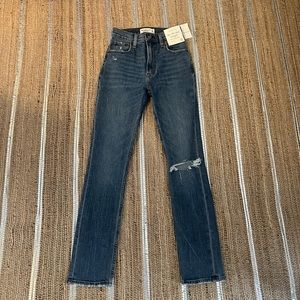 Abercrombie 90s Slim Straight ultra high rise